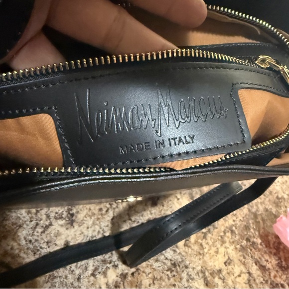 Neiman Marcus Black Leather Tote rectangular shape
Shoulder Bag - Picture 8 of 11